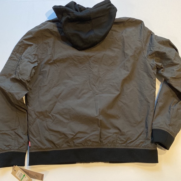 Levi’s Large Water Resistant Lightweight Hooded Jacket New Zip up Coat D34 - Picture 2 of 16
